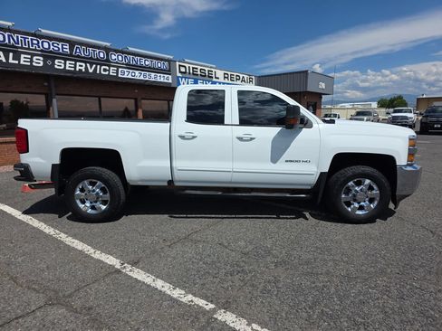 Used 2017 Chevrolet Silverado 2500 LT AWD/4WD image 10