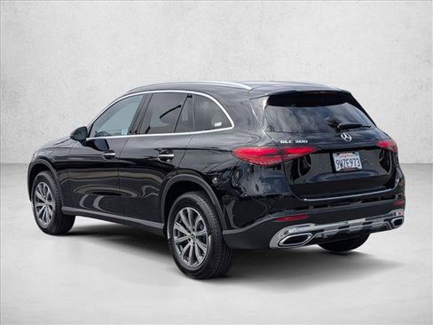 Certified 2026 Mercedes-Benz GLC 300 image 8