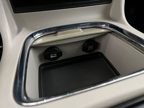 Used 2019 Dodge Grand Caravan SXT FWD image 26
