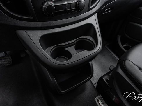 Used 2022 Mercedes-Benz Metris image 30