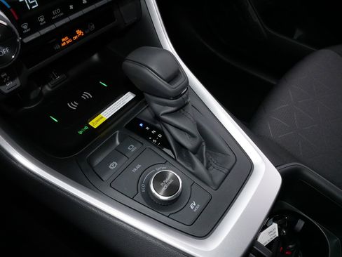 Certified 2025 Toyota RAV4 XLE image 24