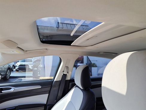 Certified 2020 Ford Fusion SE w/ Equipment Group 151A image 13