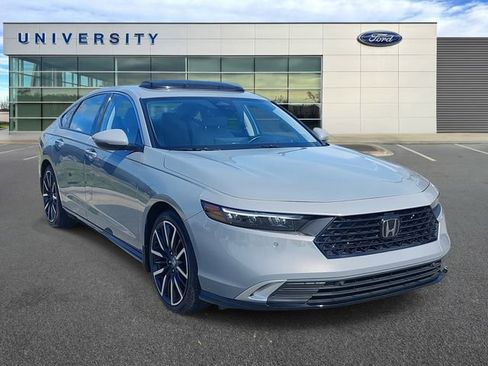 Used 2025 Honda Accord Touring image 1