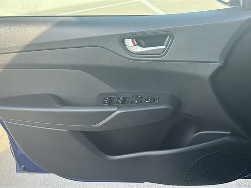 Used 2019 Hyundai Accent SE FWD image 19