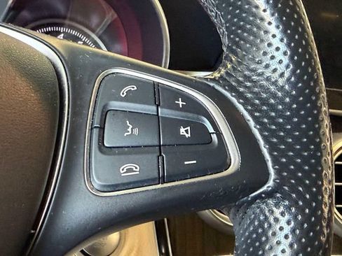 Used 2018 Mercedes-Benz GLC 300 4MATIC image 23