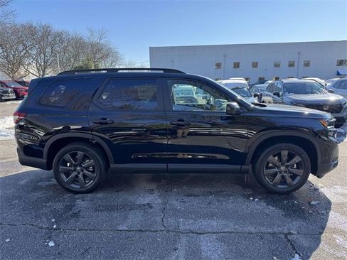 New 2025 Honda Pilot Sport image 5