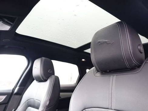 Used 2024 Jaguar F-PACE R-Dynamic S image 21