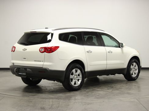 Used 2012 Chevrolet Traverse LT FWD image 9