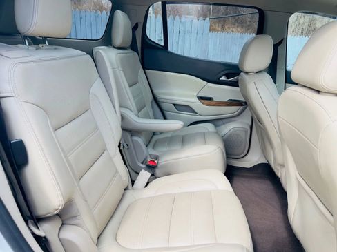 Used 2017 GMC Acadia Denali w/ Technology Package image 23