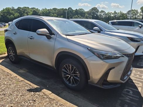 Used 2024 Lexus NX 250 FWD w/ Towing Package (2000 Lbs) image 1