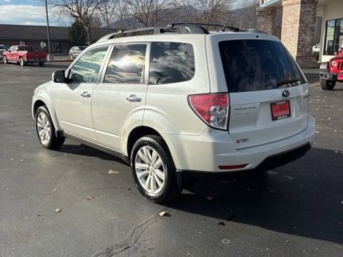 Used 2012 Subaru Forester 2.5X Premium w/ All-Weather Pkg image 3