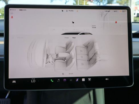 Used 2023 Tesla Model 3 Standard Range image 51