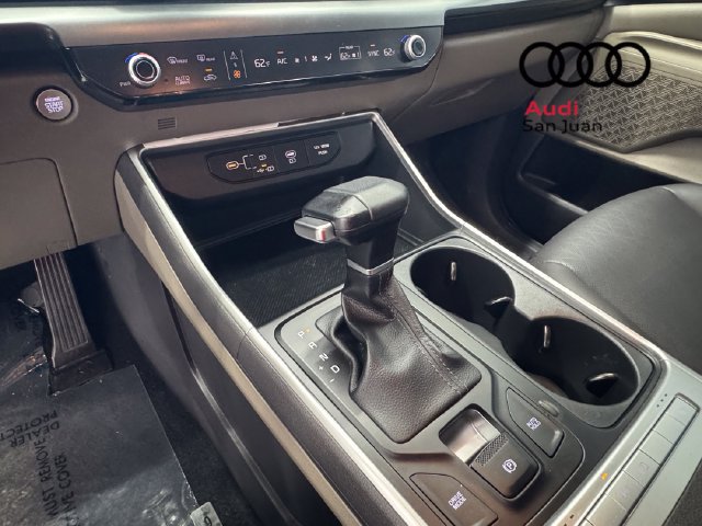 Used 2026 Kia Carnival FWD image 32