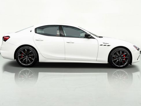 Used 2022 Maserati Ghibli Modena Q4 image 5