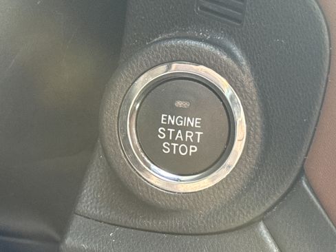 Certified 2025 Subaru Outback Touring XT image 18