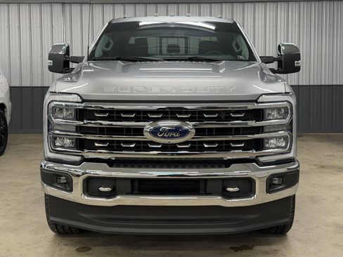 Used 2024 Ford F250 Lariat w/ Chrome Package image 3