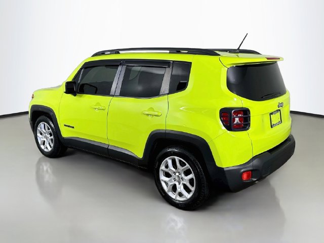 Used 2017 Jeep Renegade Latitude w/ Popular Equipment Group FWD image 10