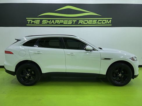 Used 2019 Jaguar F-PACE Premium image 11