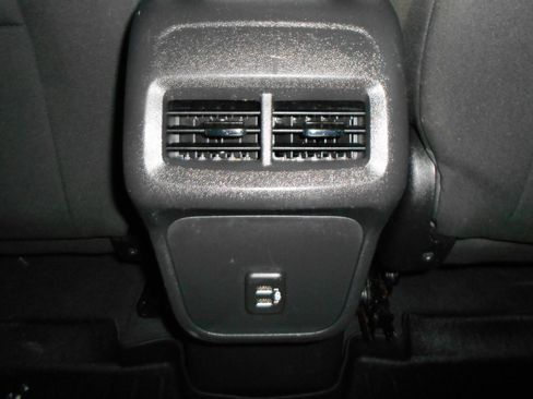 Used 2019 Chevrolet Equinox LT w/ Driver Convenience Package image 19