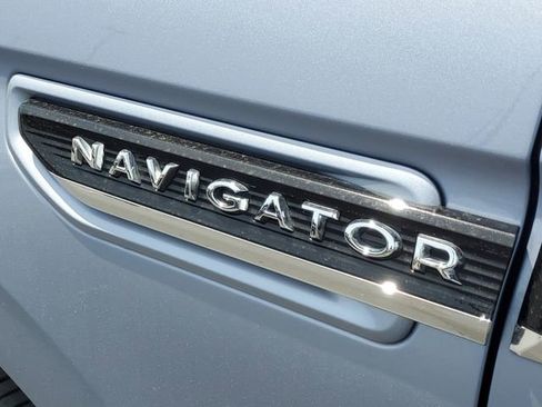 Certified 2022 Lincoln Navigator Black Label AWD/4WD image 8