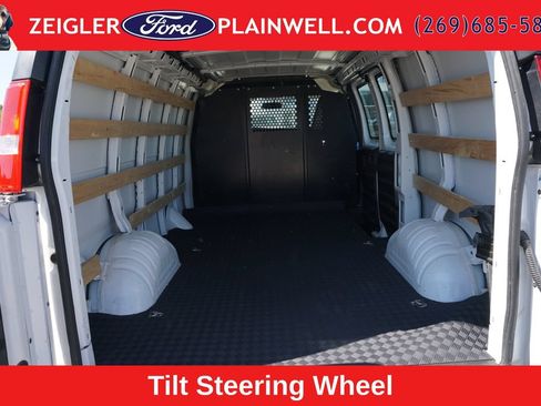 Used 2024 GMC Savana 2500 w/ Driver Convenience Package RWD image 10