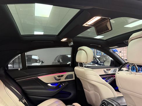 Used 2018 Mercedes-Benz S 560 4MATIC Sedan image 29