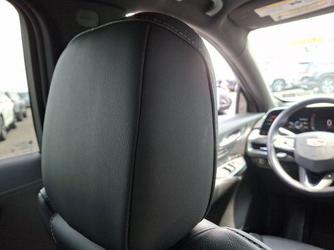 Used 2024 Cadillac XT4 Premium Luxury AWD/4WD image 9