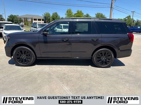 Used 2025 Ford Expedition Platinum w/ Stealth Appearance Package AWD/4WD image 7