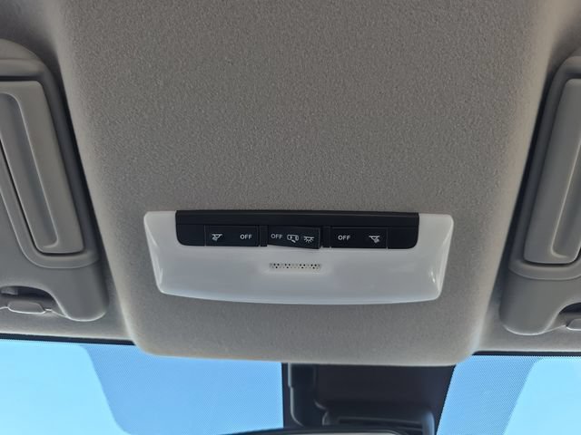 Used 2025 Nissan Versa S w/ Trunk Package FWD image 27