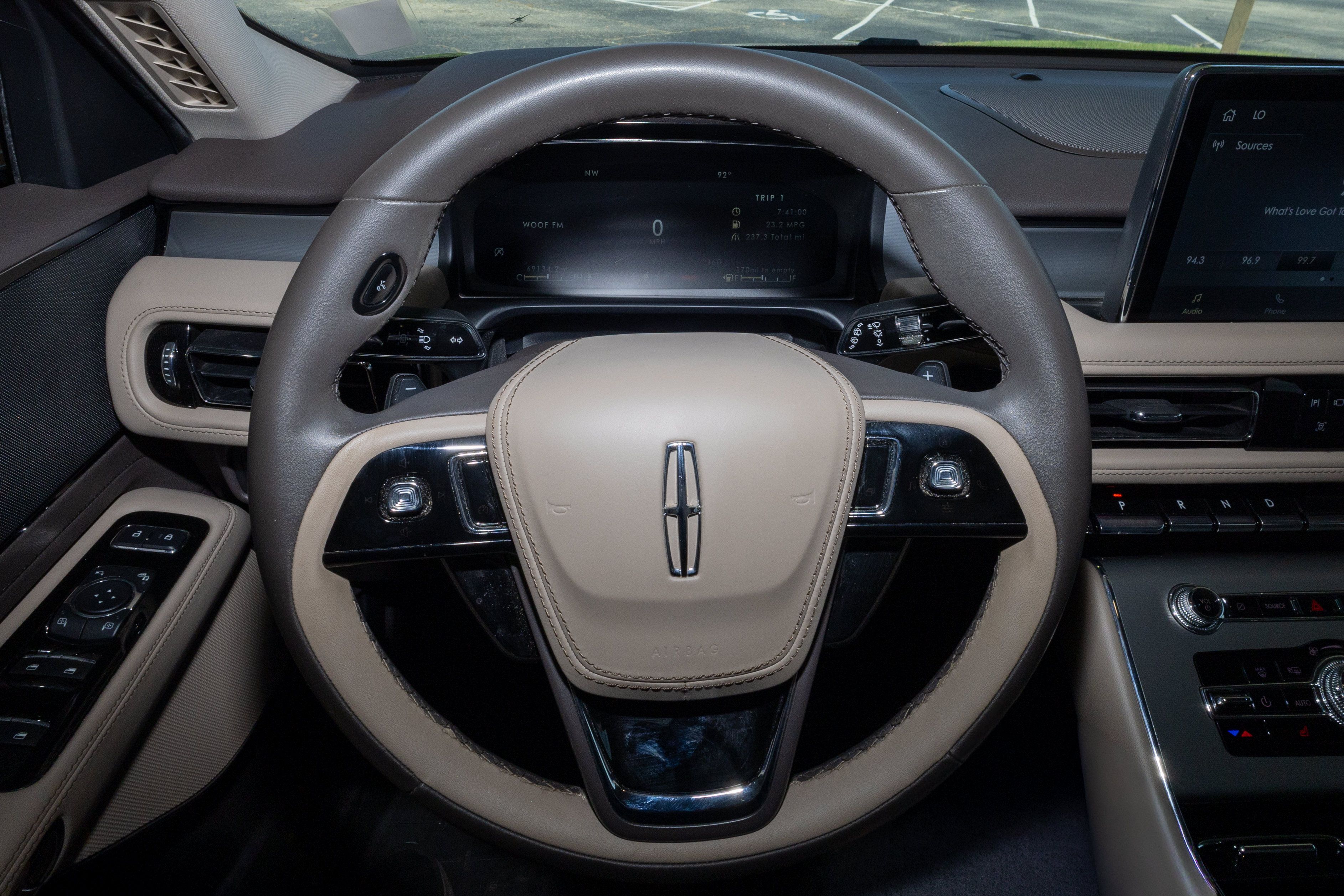 Used 2023 Lincoln Aviator 2WD w/ Premium Package image 14