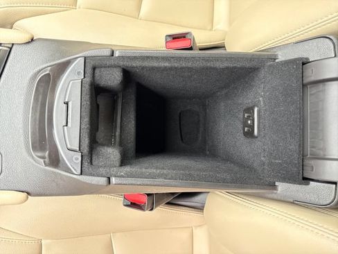 Used 2019 Cadillac XT5 FWD image 23