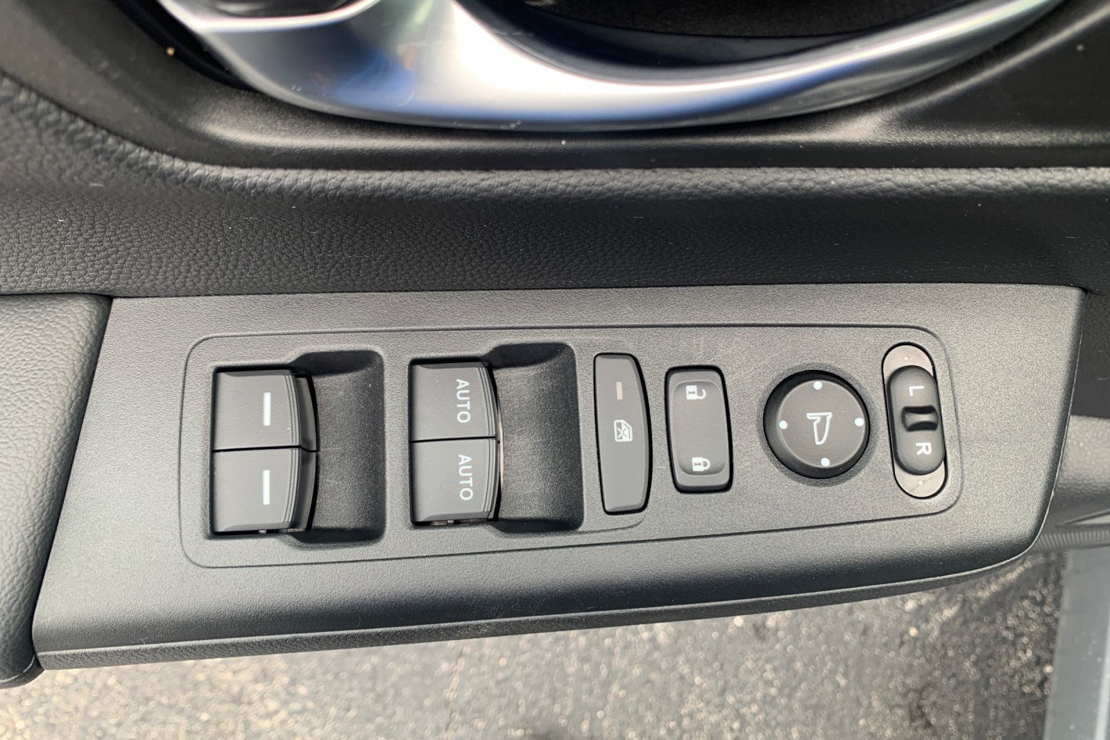 Used 2024 Honda CR-V EX image 14