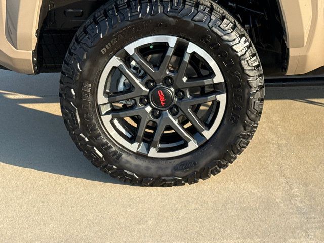Used 2026 Toyota Tacoma TRD Sport AWD/4WD image 9