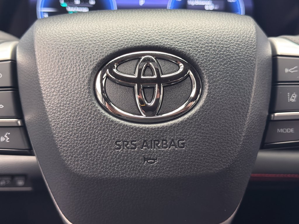 Used 2026 Toyota Sienna XSE AWD/4WD image 34