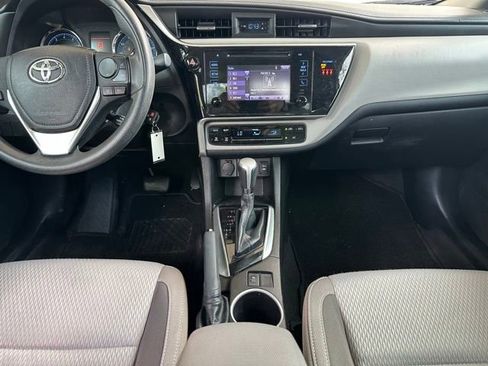 Used 2019 Toyota Corolla LE FWD image 15
