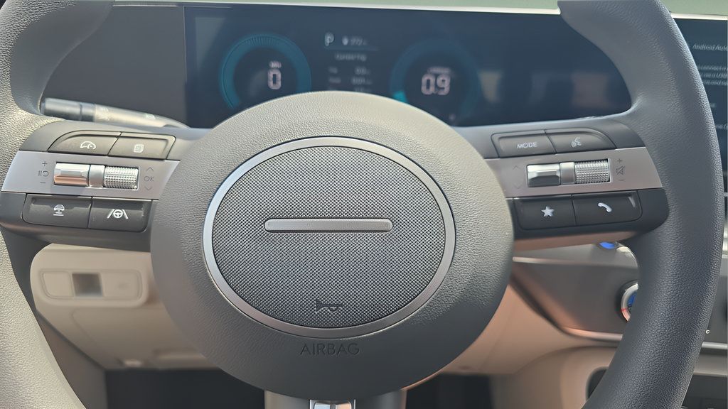Used 2026 Hyundai Kona SE FWD image 12
