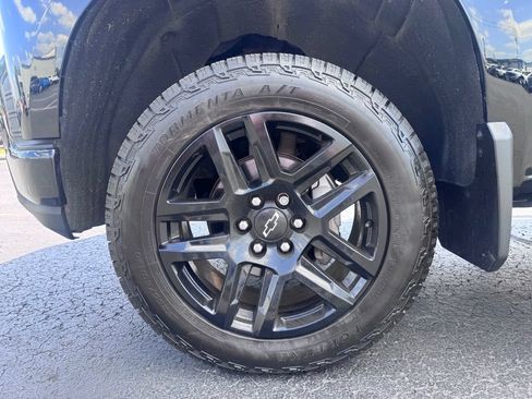 Used 2021 Chevrolet Silverado 1500 Custom Trail Boss w/ Midnight Edition AWD/4WD image 10
