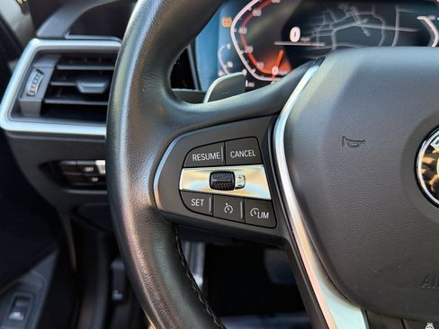 Used 2019 BMW 330i xDrive Sedan w/ Convenience Package image 16