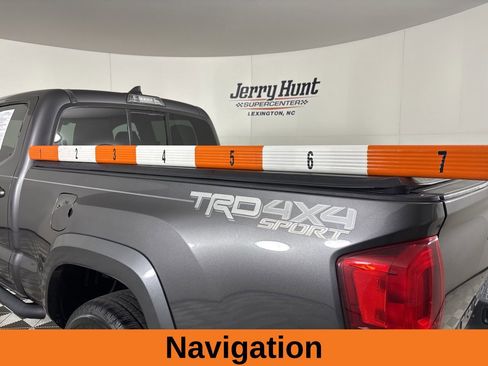 Used 2016 Toyota Tacoma TRD Sport image 8