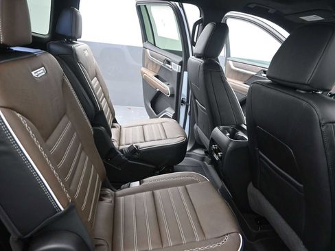 New 2026 GMC Acadia Denali Ultimate w/ LPO, Floor Liner Package image 22