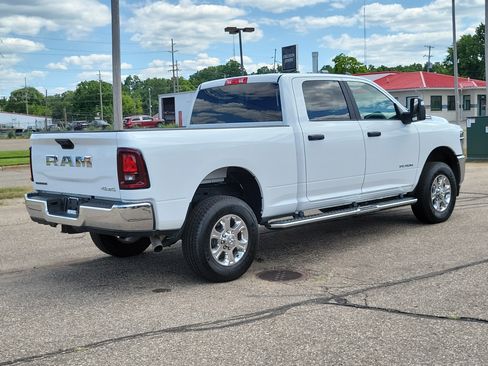 Used 2026 RAM 2500 Big Horn AWD/4WD image 4