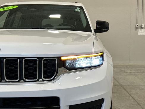Used 2022 Jeep Grand Cherokee L Laredo w/ Luxury Tech Group I image 10