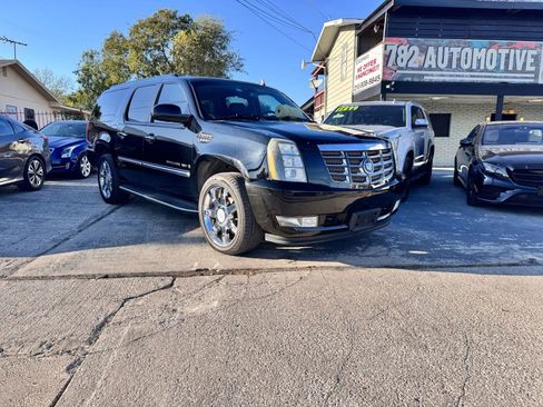 Used 2008 Cadillac Escalade ESV AWD image 2