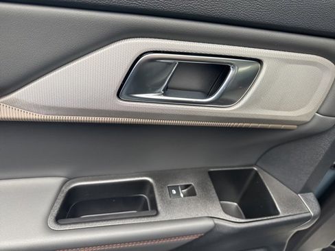 New 2026 Ford Explorer Active w/ Active Comfort Package image 11