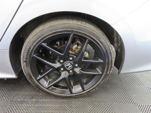 Used 2024 Honda Civic Sport image 8
