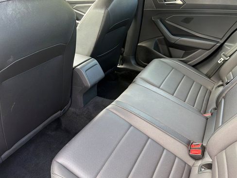Used 2024 Volkswagen Jetta SE FWD image 12
