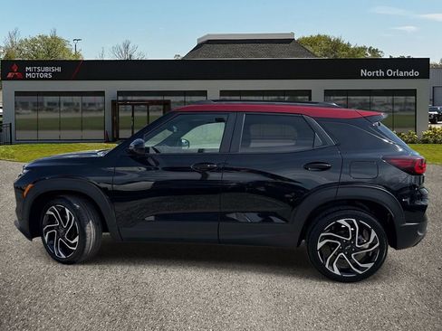 Used 2024 Chevrolet TrailBlazer RS FWD image 2