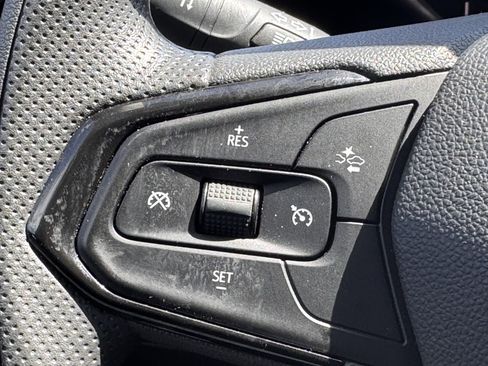 Used 2025 Chevrolet Trax LT image 8