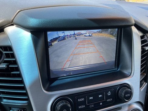 Used 2016 GMC Yukon SLE w/ Convenience Package AWD/4WD image 16