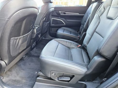 Used 2022 Kia Telluride S image 13